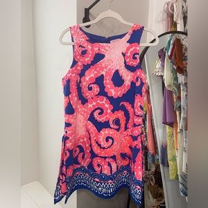 Lilly Pulitzer Donna Romper in ikat blue, octopus print size 4